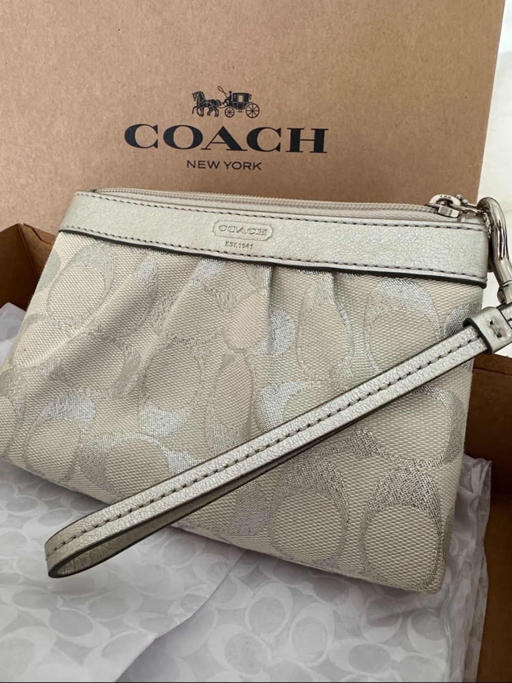 Coach Wristlet Silver/Grey. w/BOX Perfect condition.  Used once.